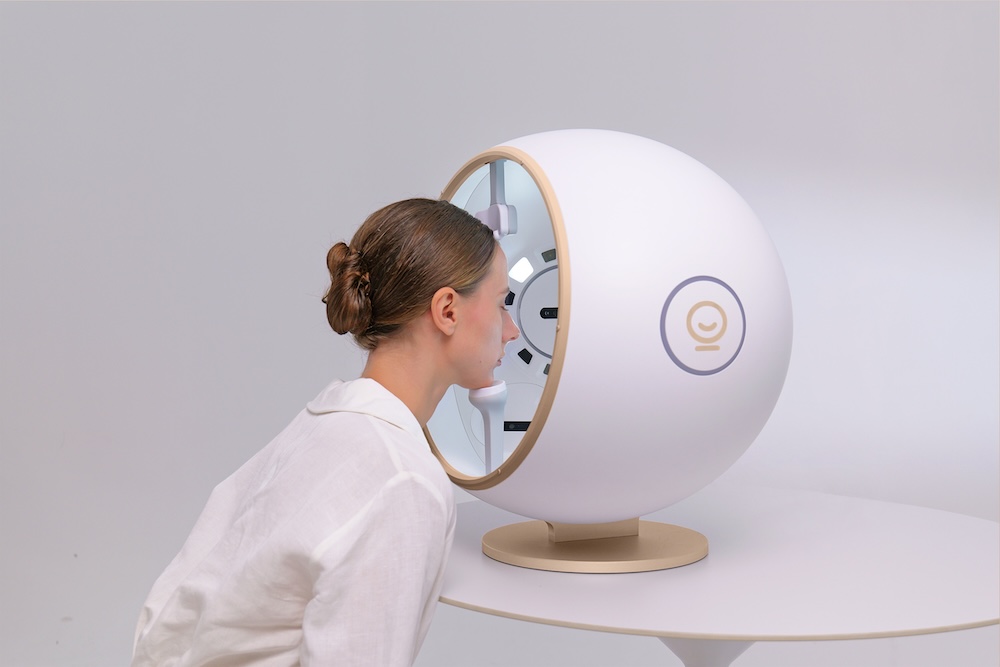EVE MUSE skin consultation in progress